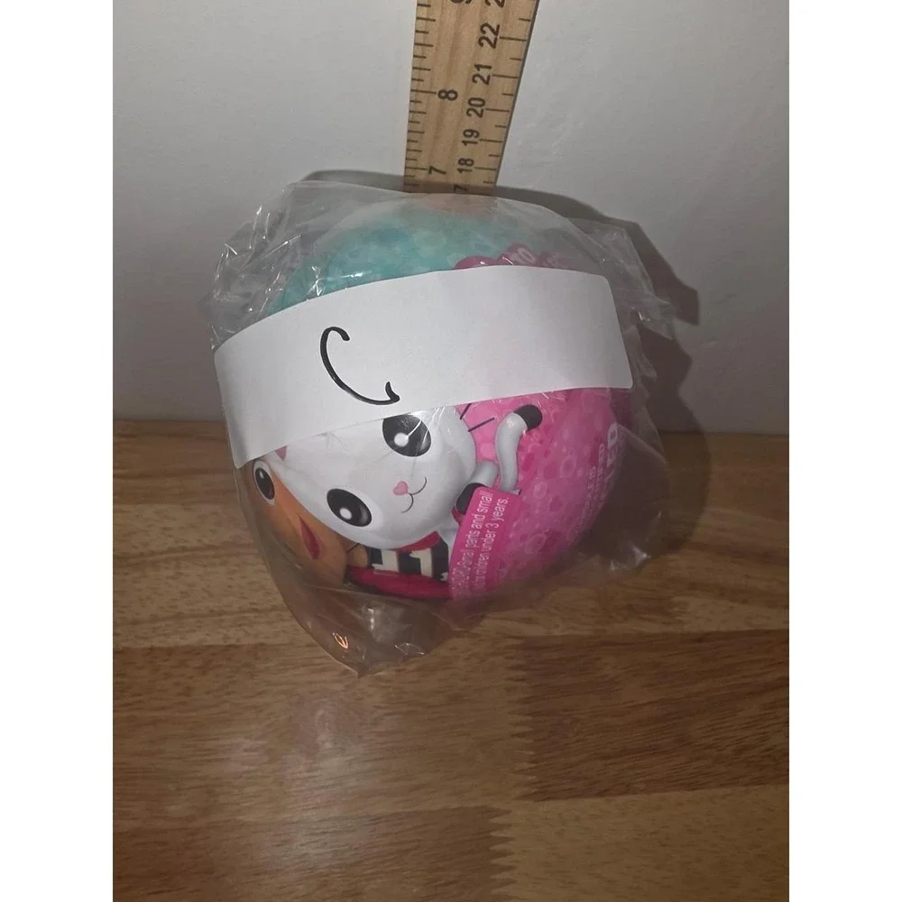 C ZURU 5 Surprise Gabby's Dollhouse Series 1 mystery capsule featuring character